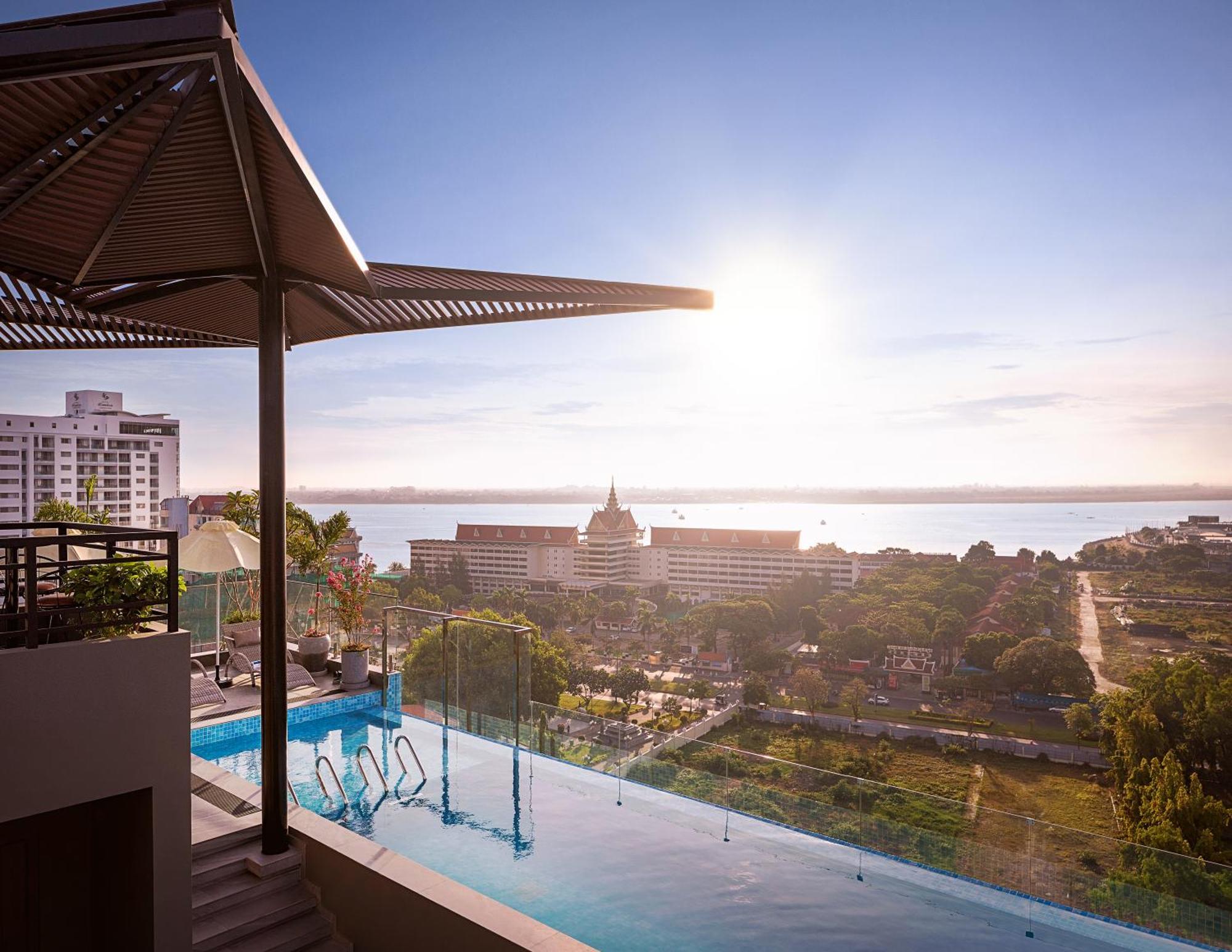 Chaiya Palace Hotel Phnom Penh Exterior photo